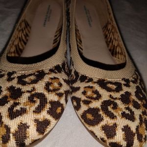 Easy Spirit/Martha Stewart flat leopard shoes